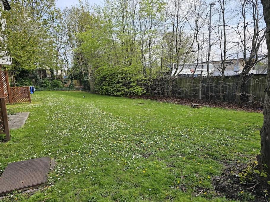 Lovely Flat Close To Shepherd'S Bush Lejlighed London Eksteriør billede